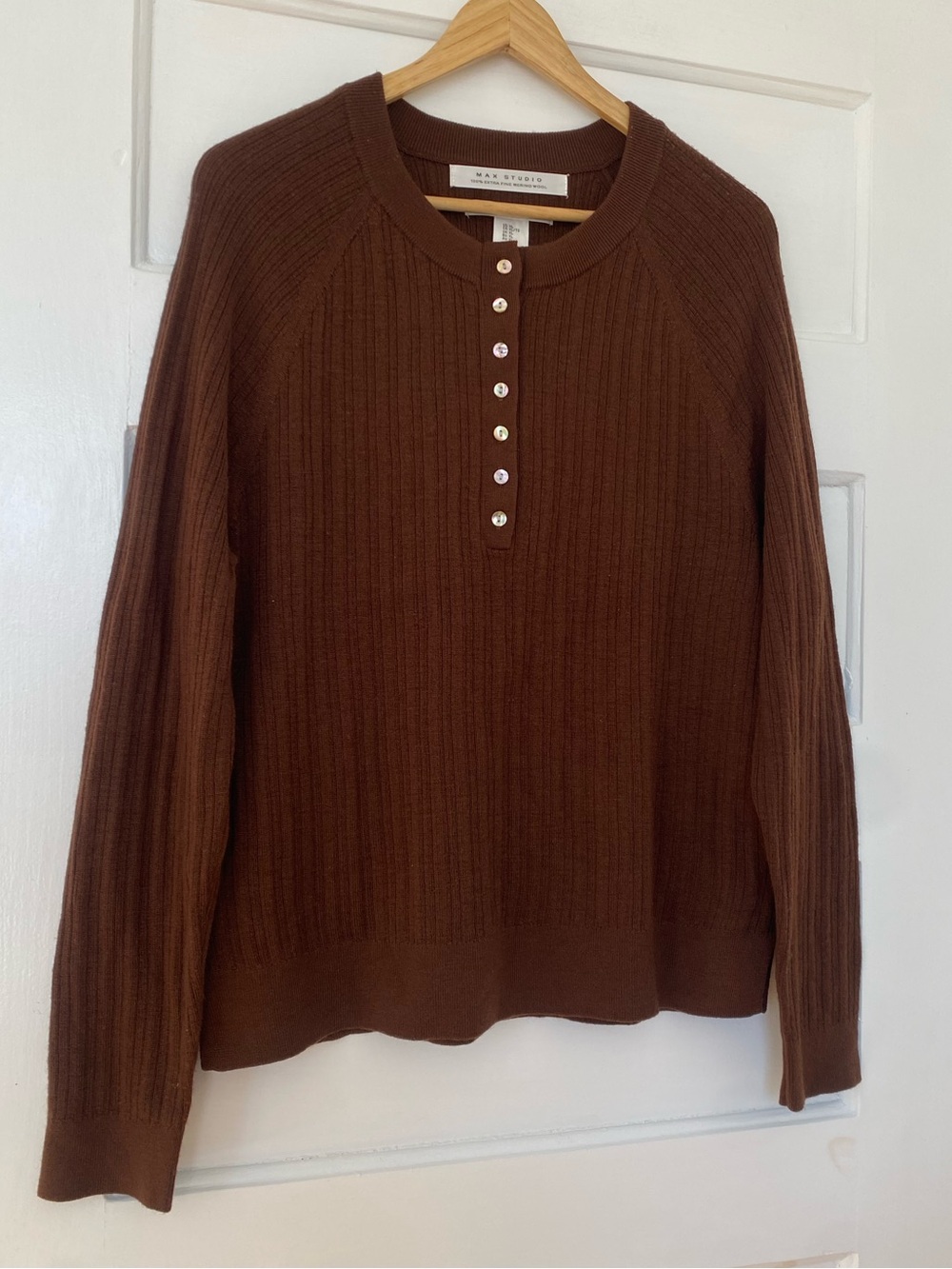 Max Studio chocolate brown 100% extra fine merino wool ribbed sweater